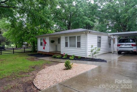 1700 Oakwood Avenue Kannapolis NC 28081
