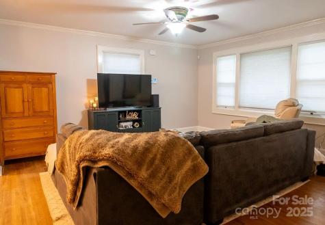 1700 Oakwood Avenue Kannapolis NC 28081