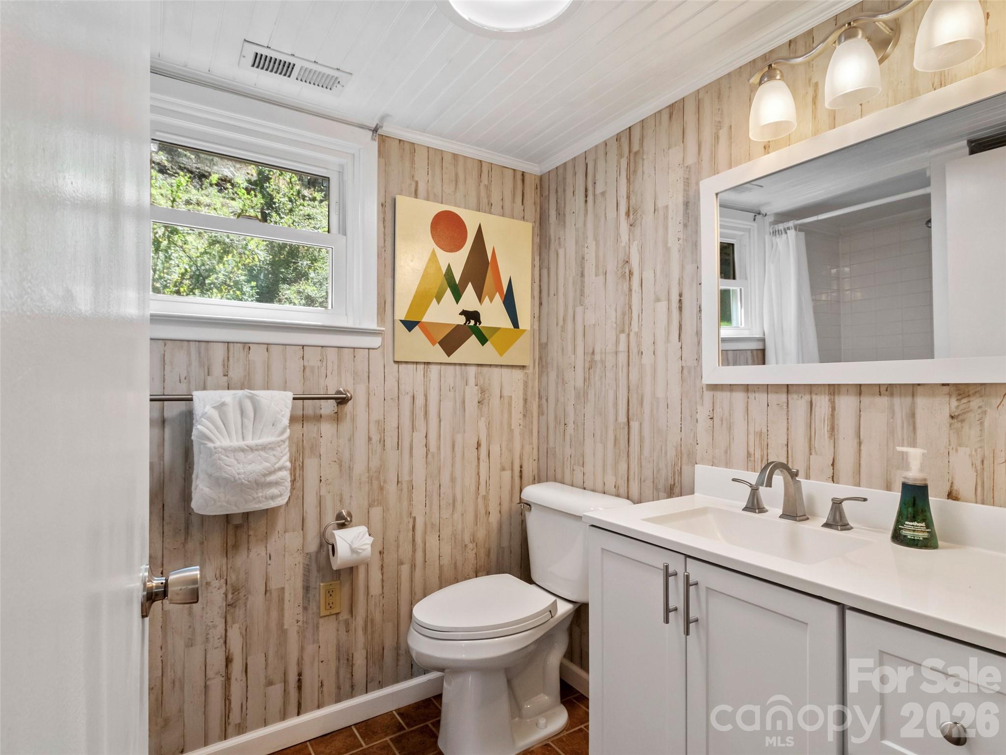 24 Baldridge Drive Burnsville NC 28714