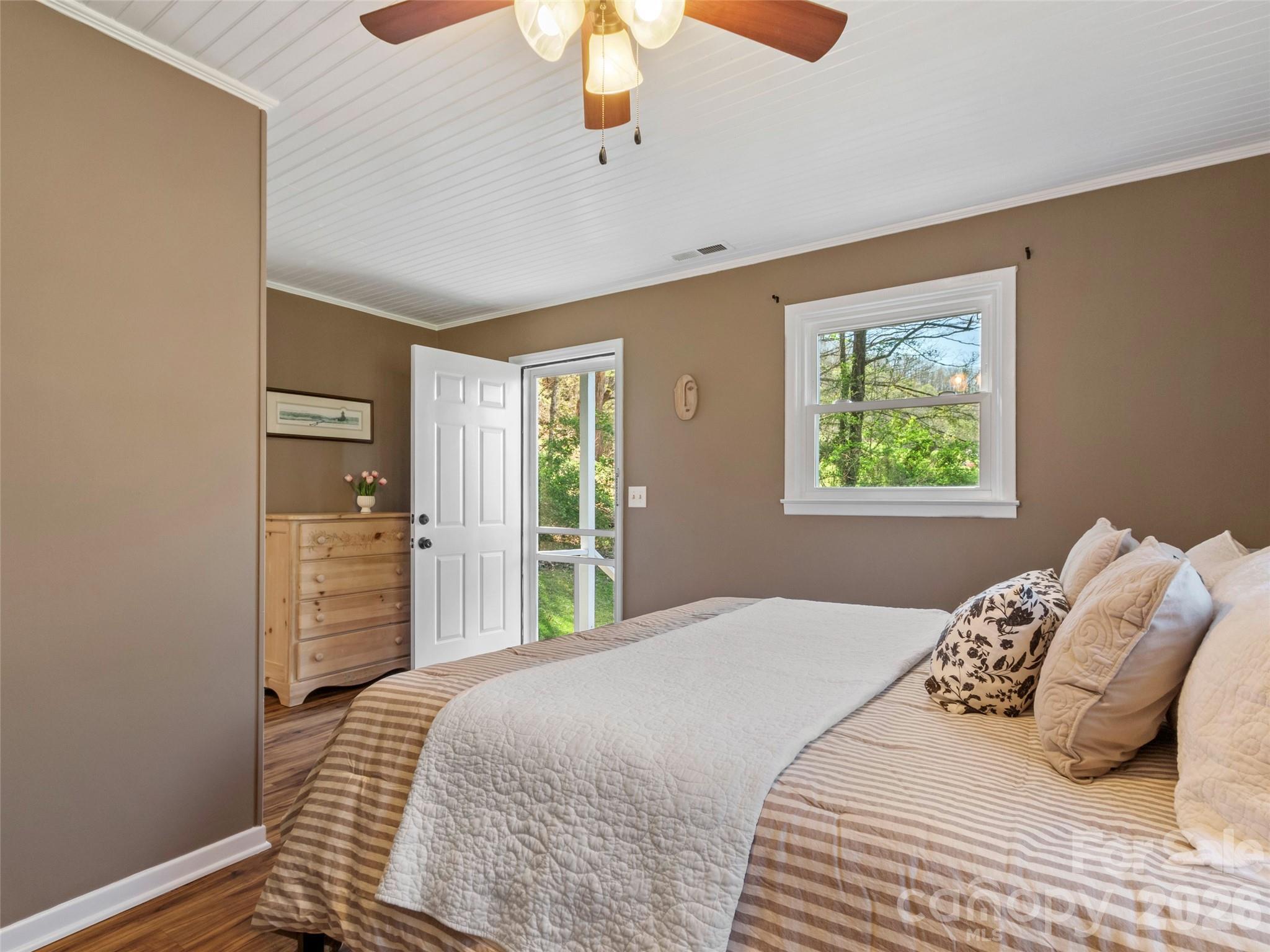 24 Baldridge Drive Burnsville NC 28714