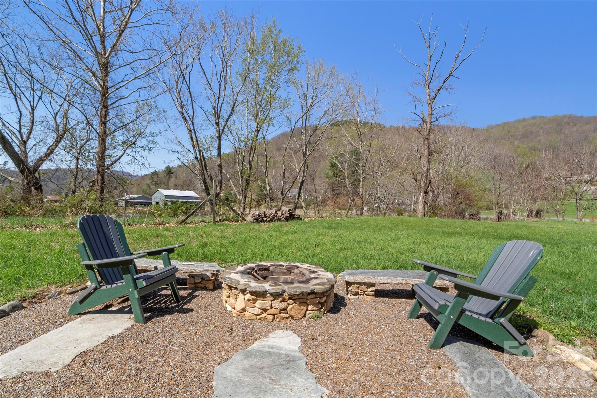24 Baldridge Drive Burnsville NC 28714
