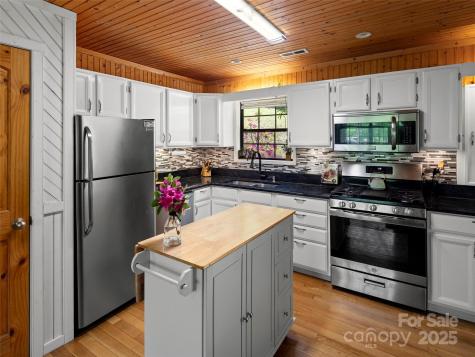 44 Sutton Knob Road Candler NC 28715