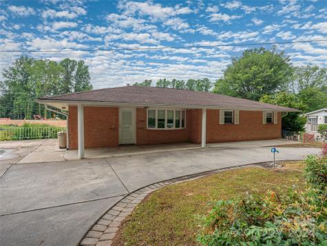 198 Deavor Road Pisgah Forest NC 28768
