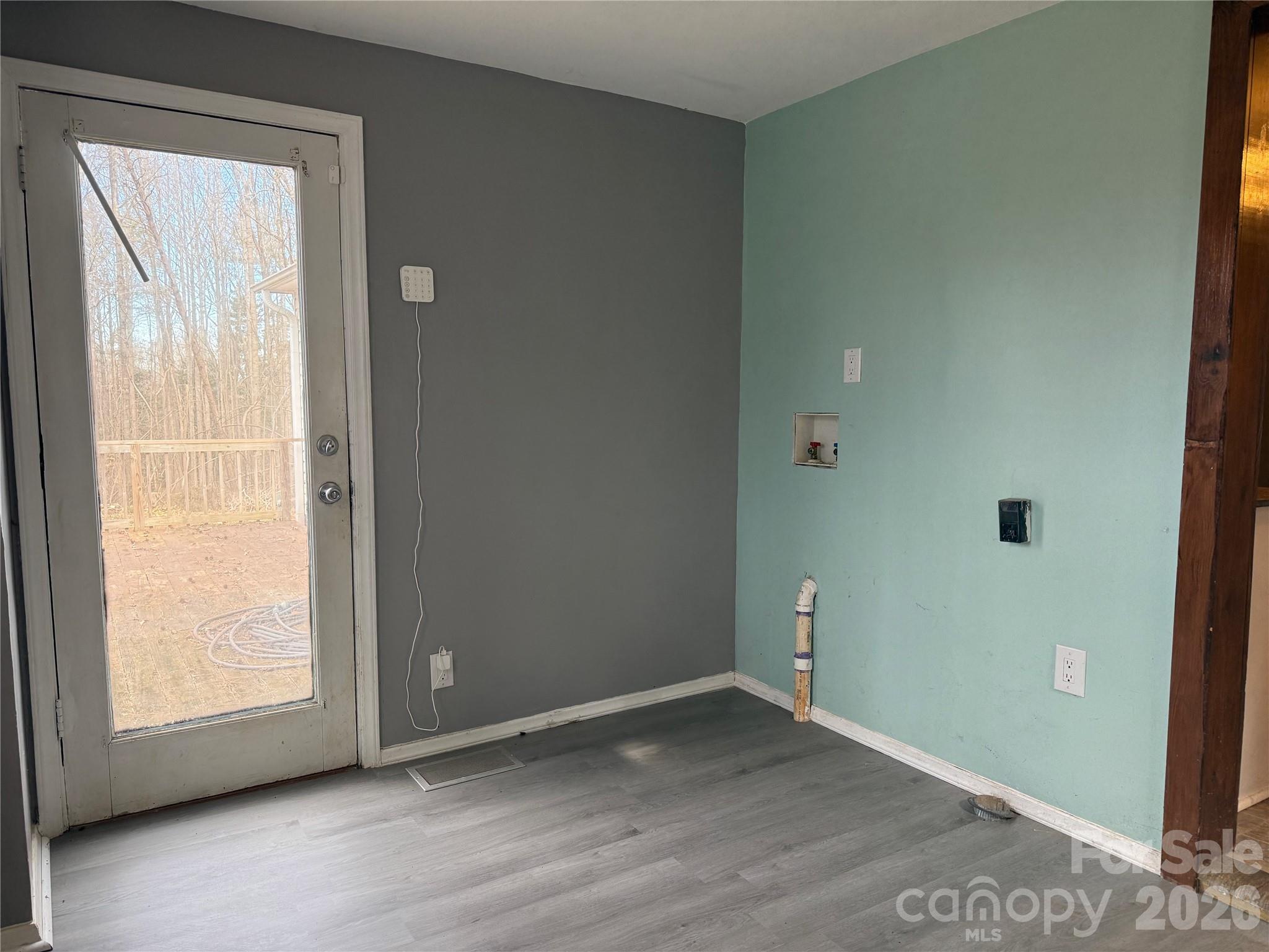 309 Mel Lane Crouse NC 28033