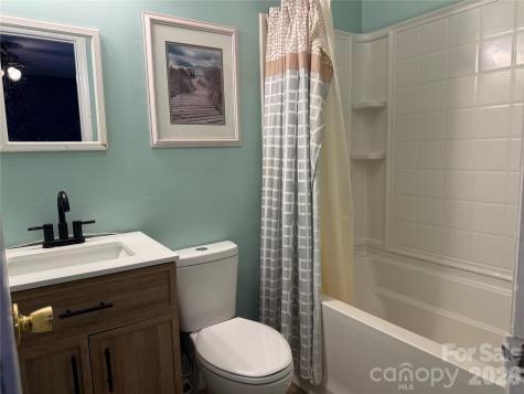 309 Mel Lane Crouse NC 28033