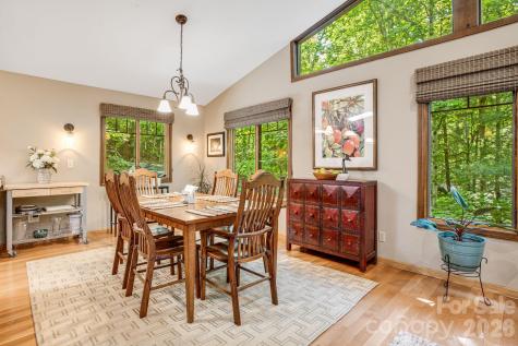36 Foxglove Road Hendersonville NC 28739