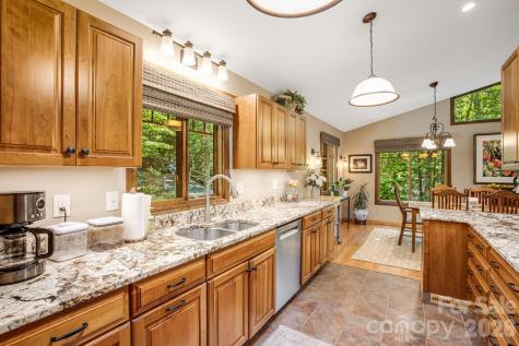 36 Foxglove Road Hendersonville NC 28739