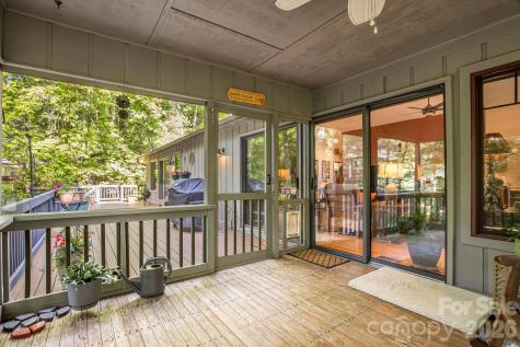 36 Foxglove Road Hendersonville NC 28739