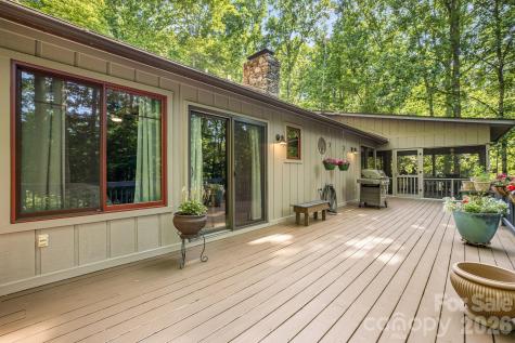 36 Foxglove Road Hendersonville NC 28739