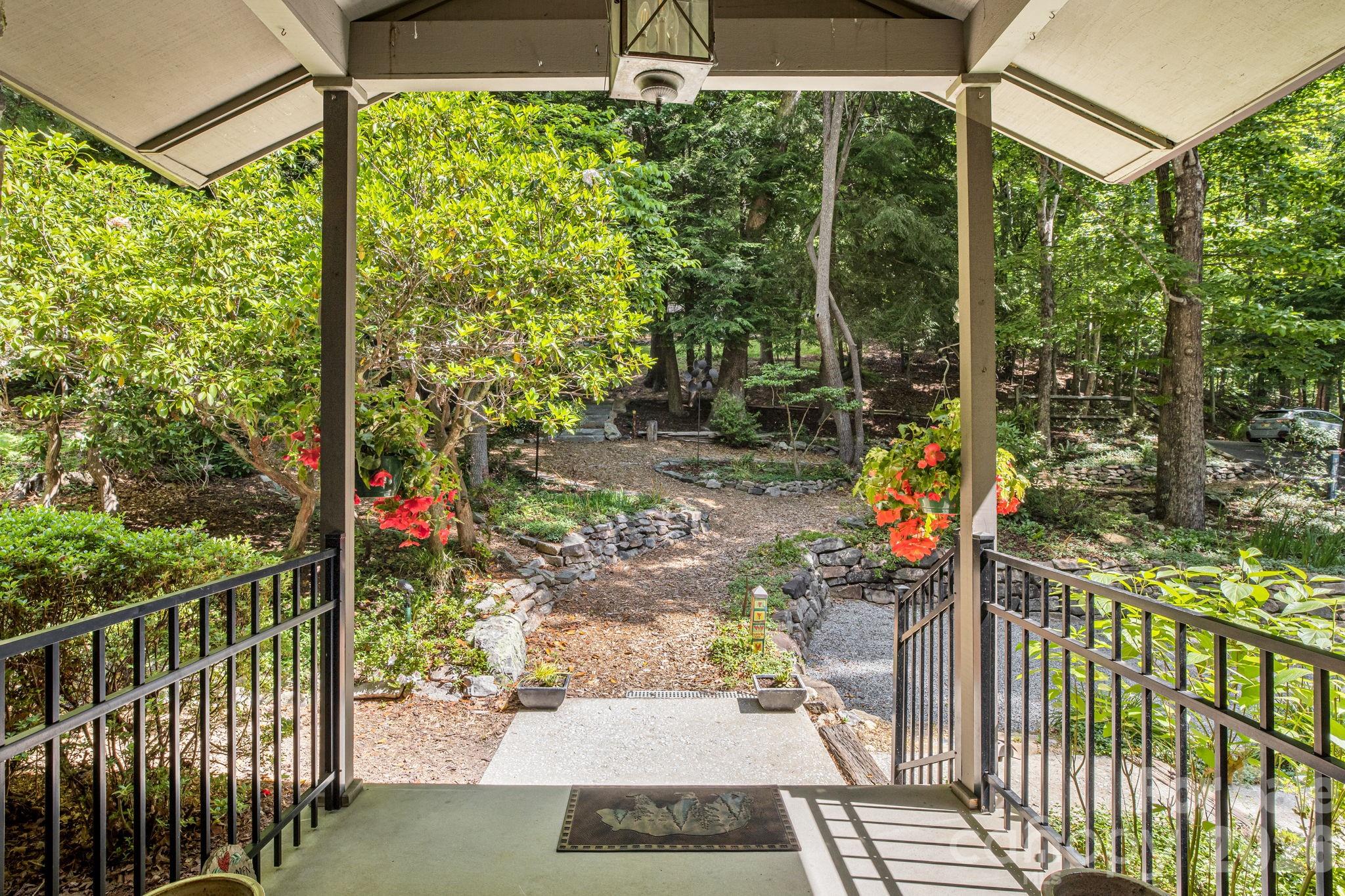 36 Foxglove Road Hendersonville NC 28739