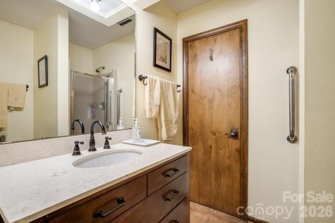36 Foxglove Road Hendersonville NC 28739