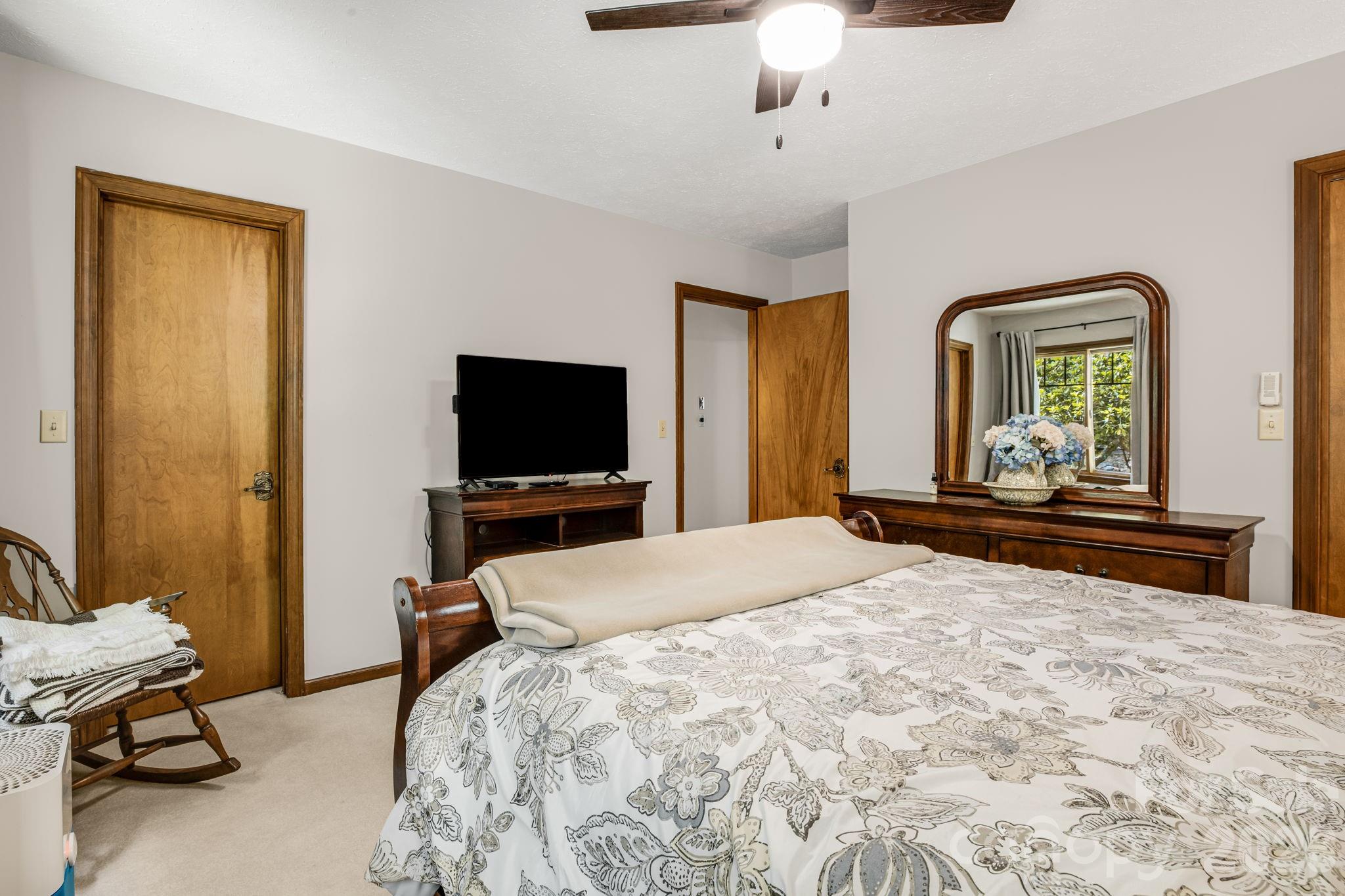 36 Foxglove Road Hendersonville NC 28739