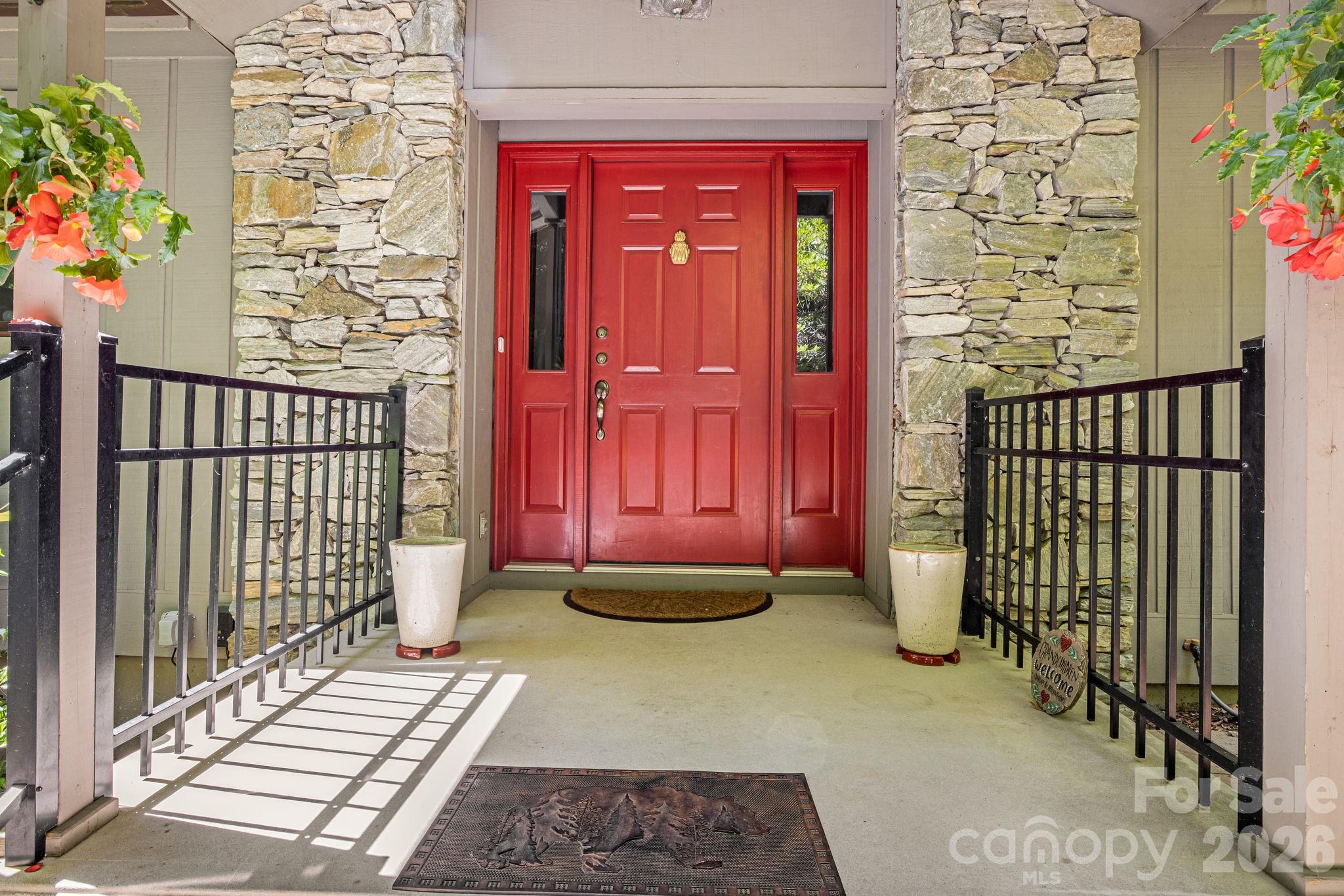 36 Foxglove Road Hendersonville NC 28739