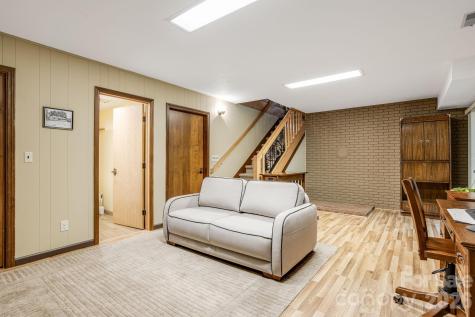 36 Foxglove Road Hendersonville NC 28739