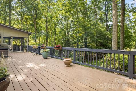 36 Foxglove Road Hendersonville NC 28739