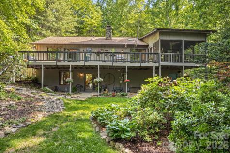 36 Foxglove Road Hendersonville NC 28739