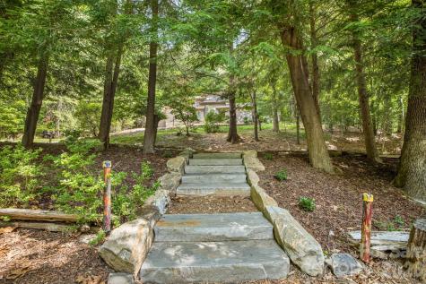 36 Foxglove Road Hendersonville NC 28739