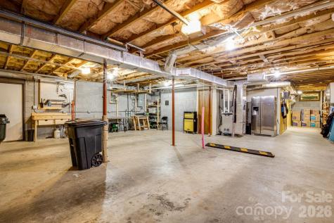 36 Foxglove Road Hendersonville NC 28739