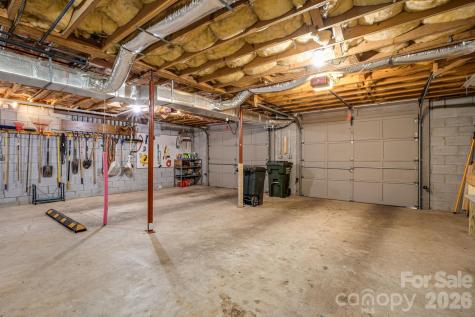 36 Foxglove Road Hendersonville NC 28739