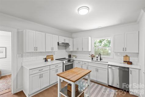 1915 Birchcrest Drive Charlotte NC 28205