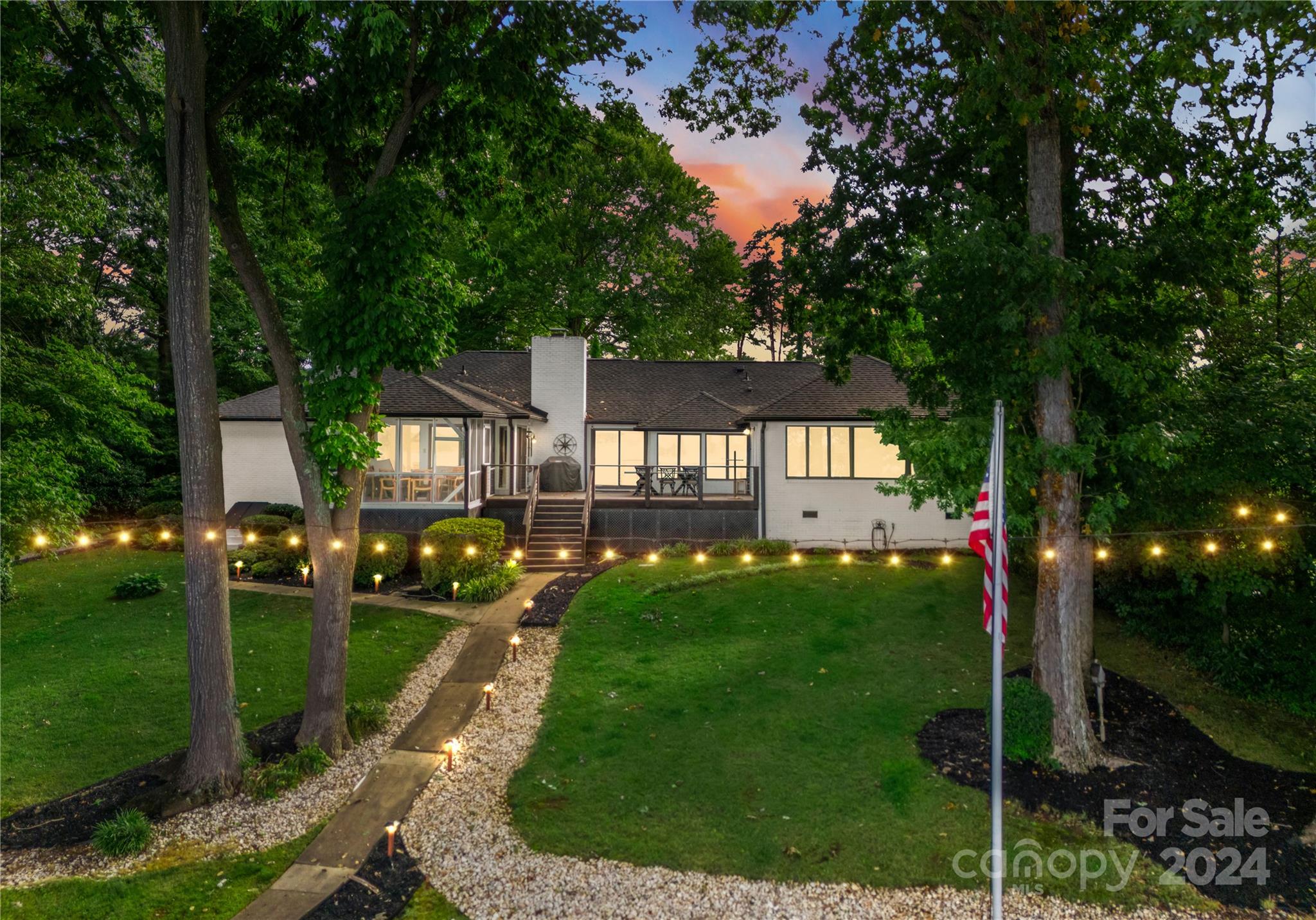 8017 Blue Water Court Denver NC 28037