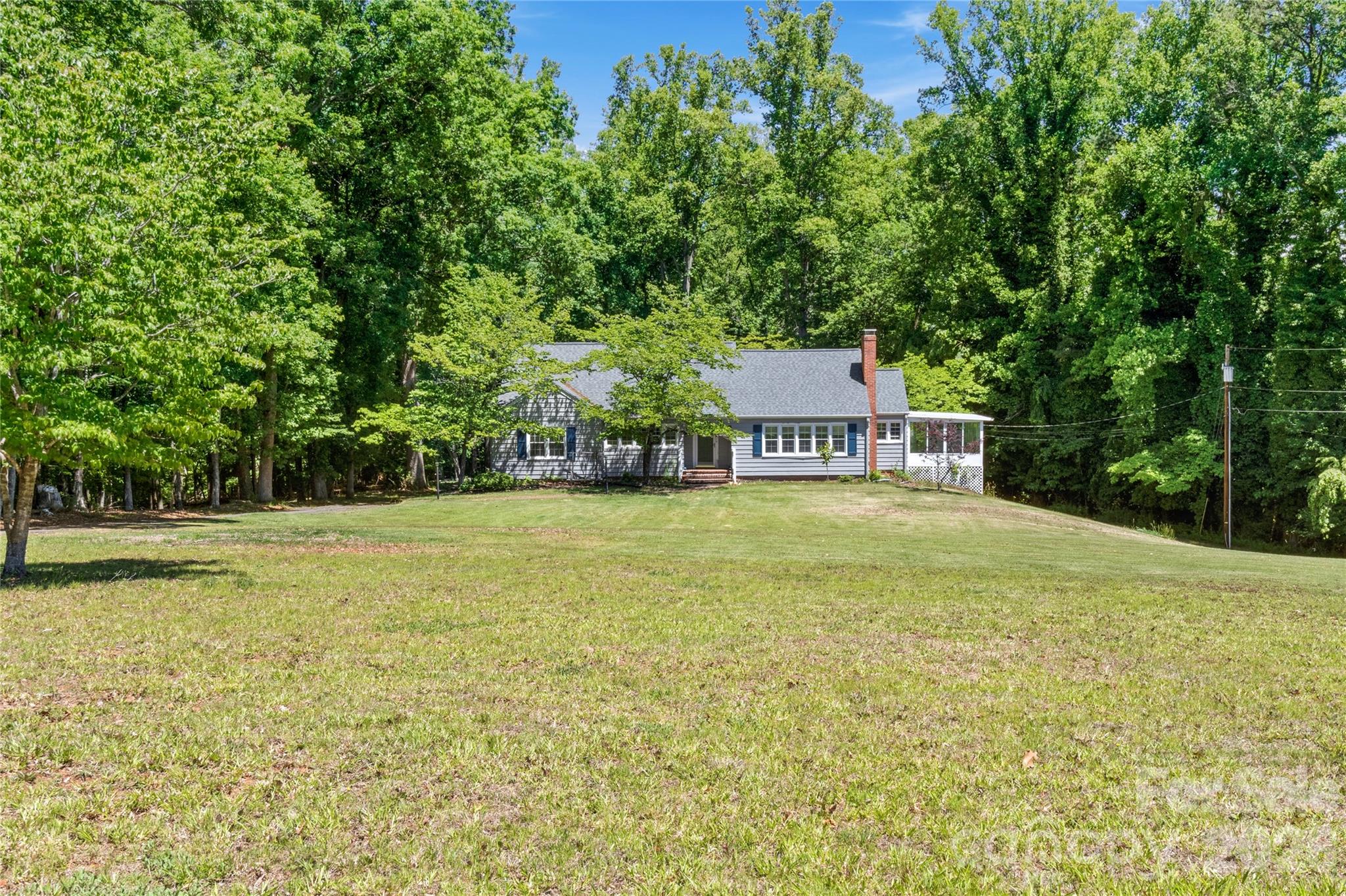 951 Dodson Mill Road Pilot Mountain NC 27041