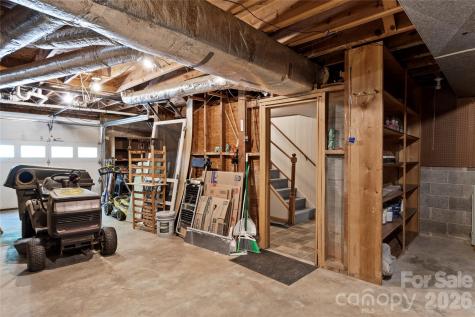 951 Dodson Mill Road Pilot Mountain NC 27041