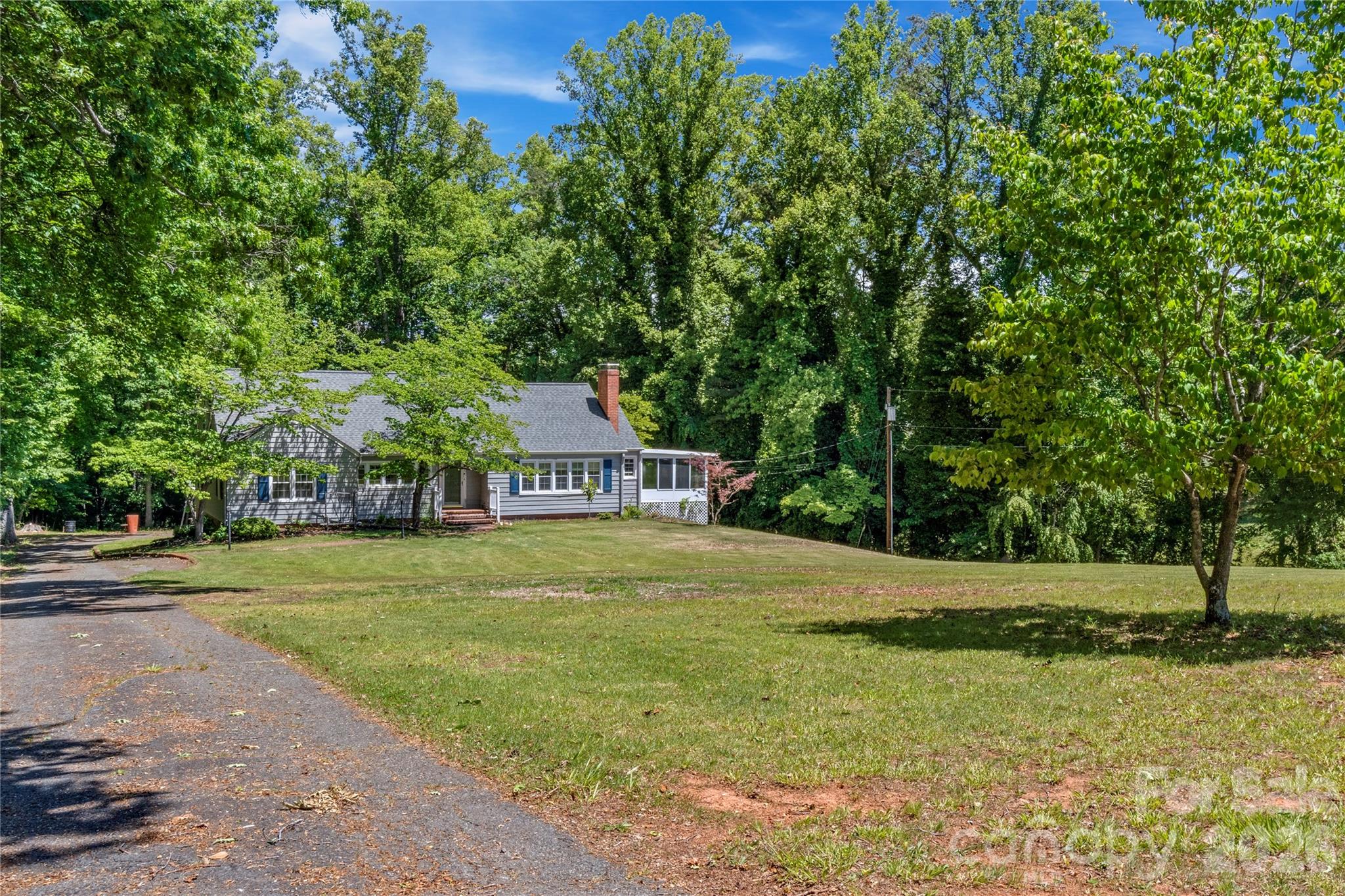 951 Dodson Mill Road Pilot Mountain NC 27041