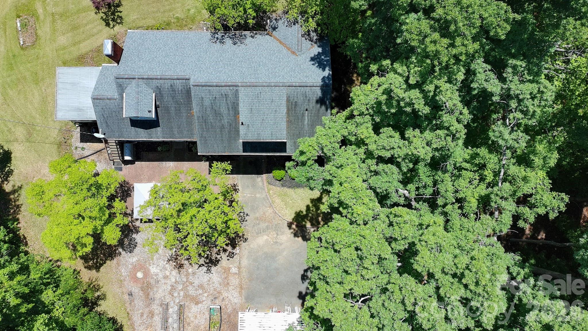 951 Dodson Mill Road Pilot Mountain NC 27041