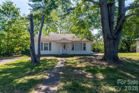 109 Hillcrest Drive Bessemer City NC 28016