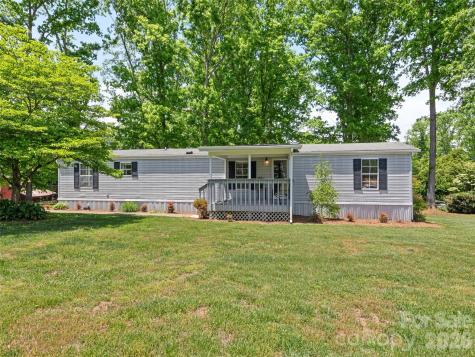 27 Presbyterian Church Road Mills River NC 28759