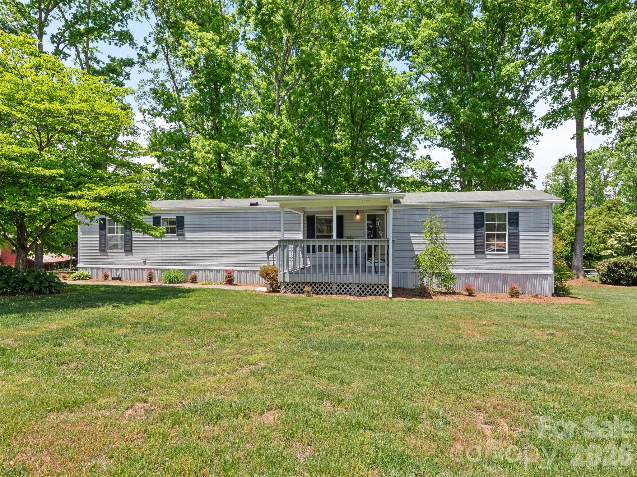 27 Presbyterian Church Road Mills River NC 28759