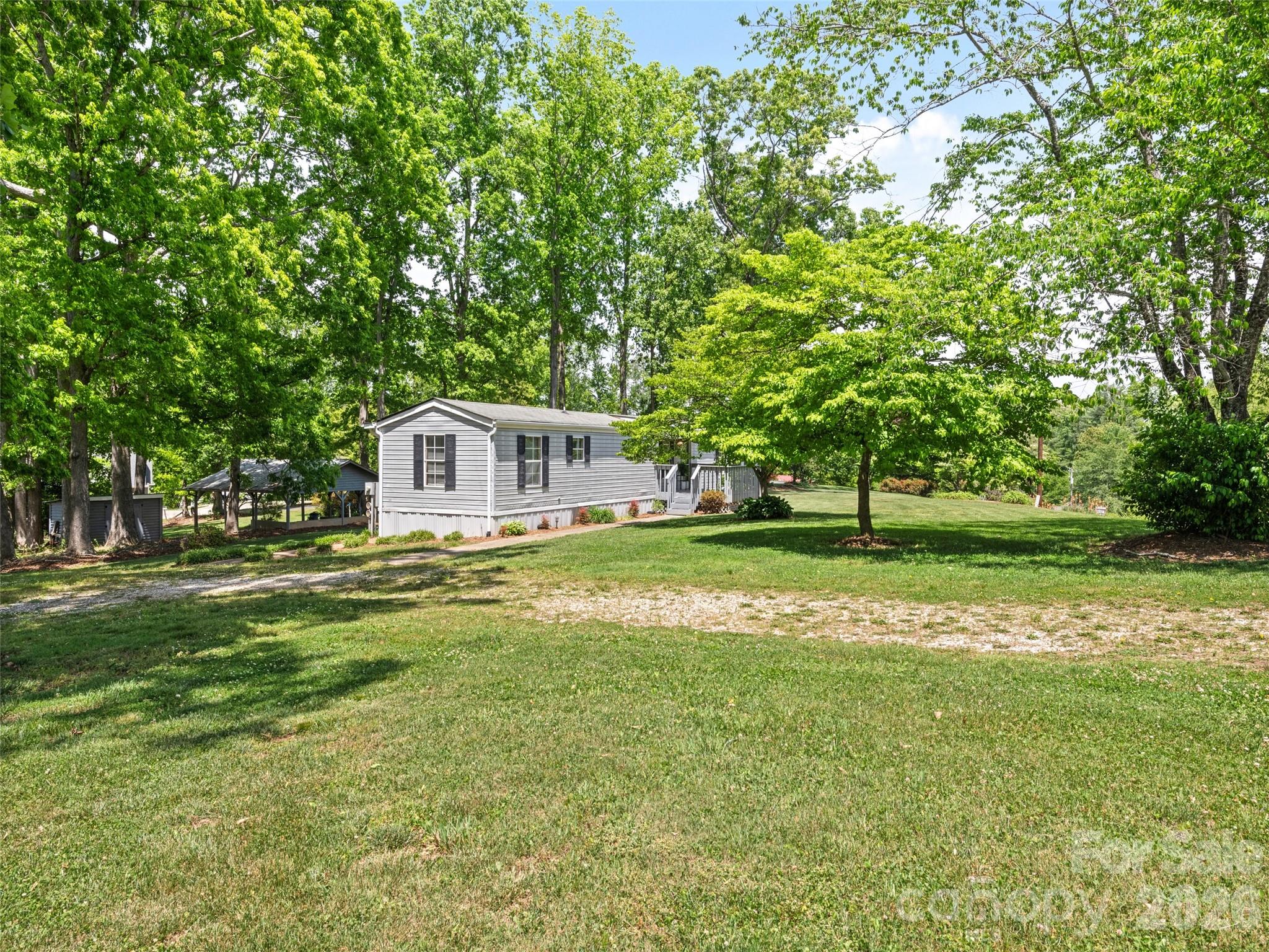 27 Presbyterian Church Road Mills River NC 28759