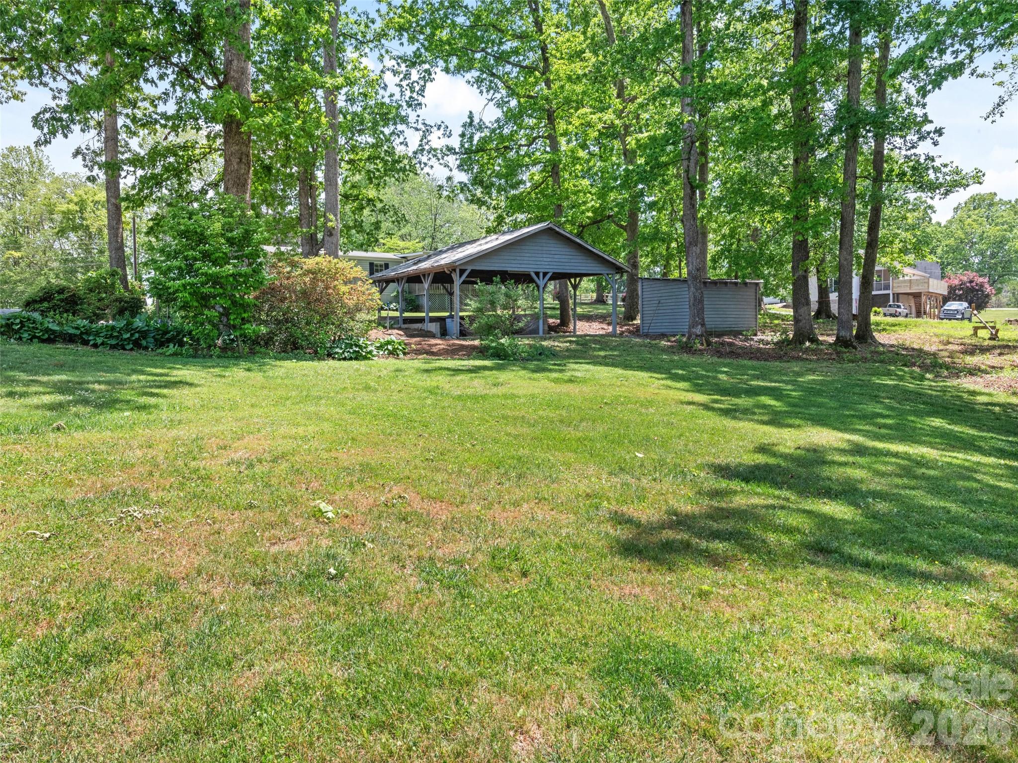 27 Presbyterian Church Road Mills River NC 28759