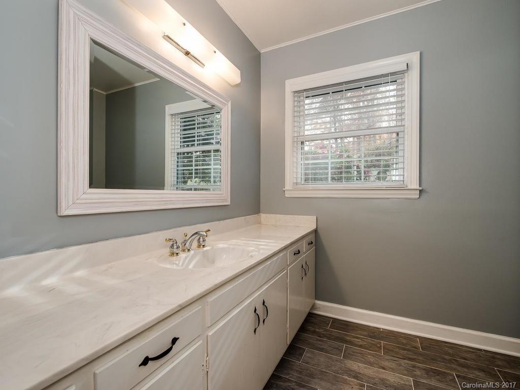 6207 Honegger Drive Charlotte NC 28211