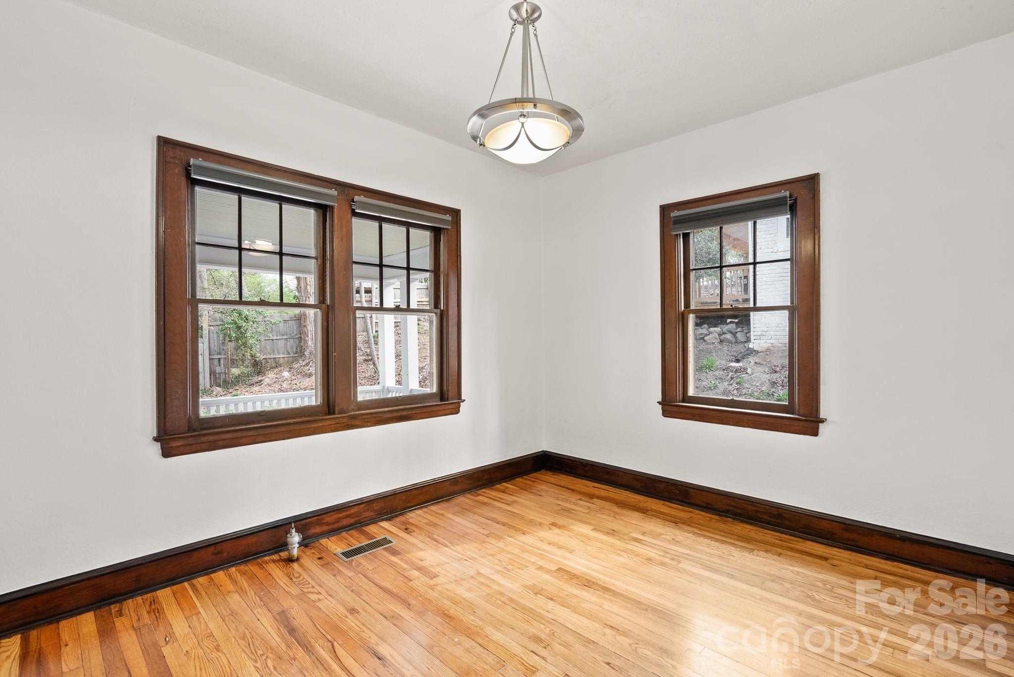 15 Conestee Place Asheville NC 28801