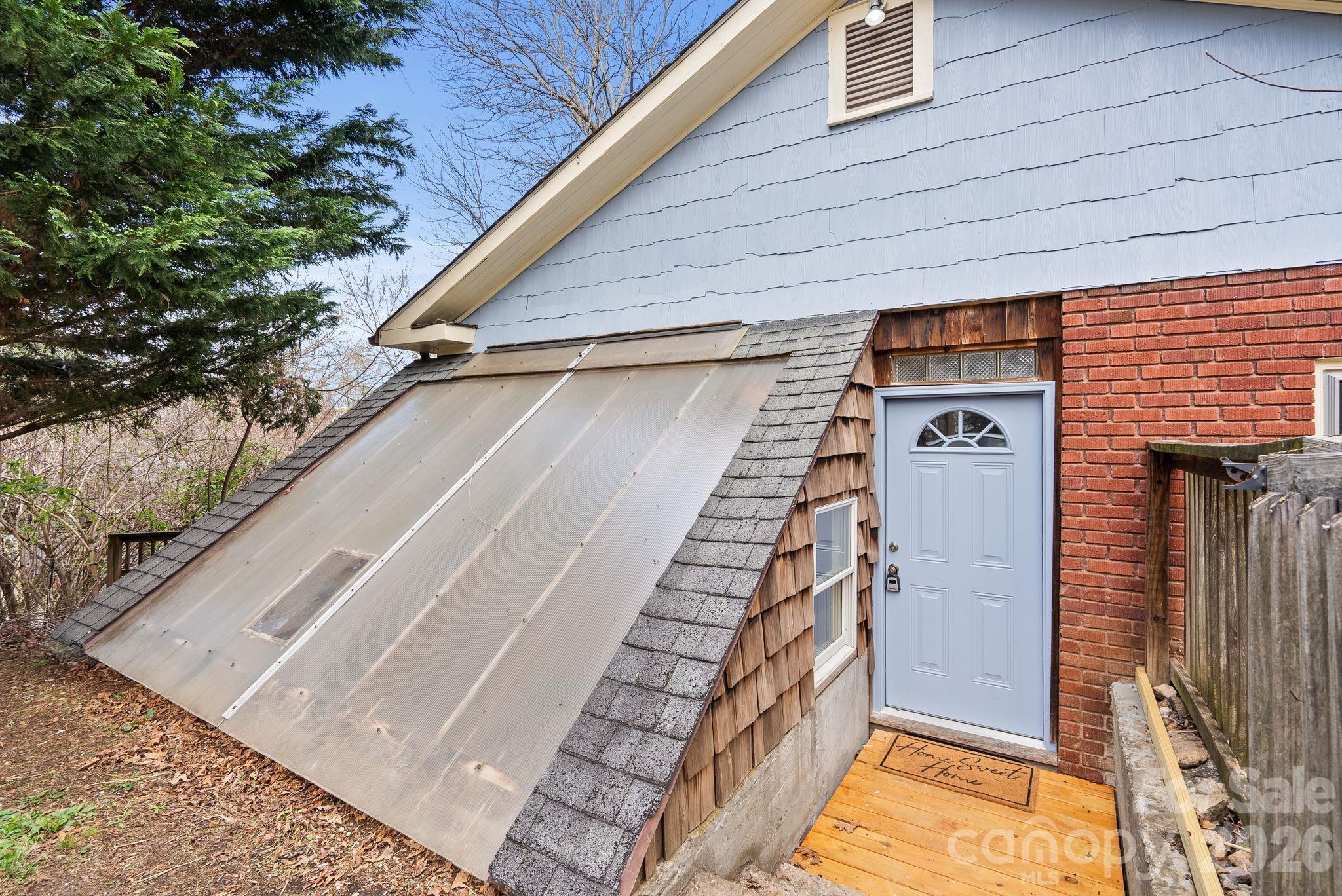 15 Conestee Place Asheville NC 28801