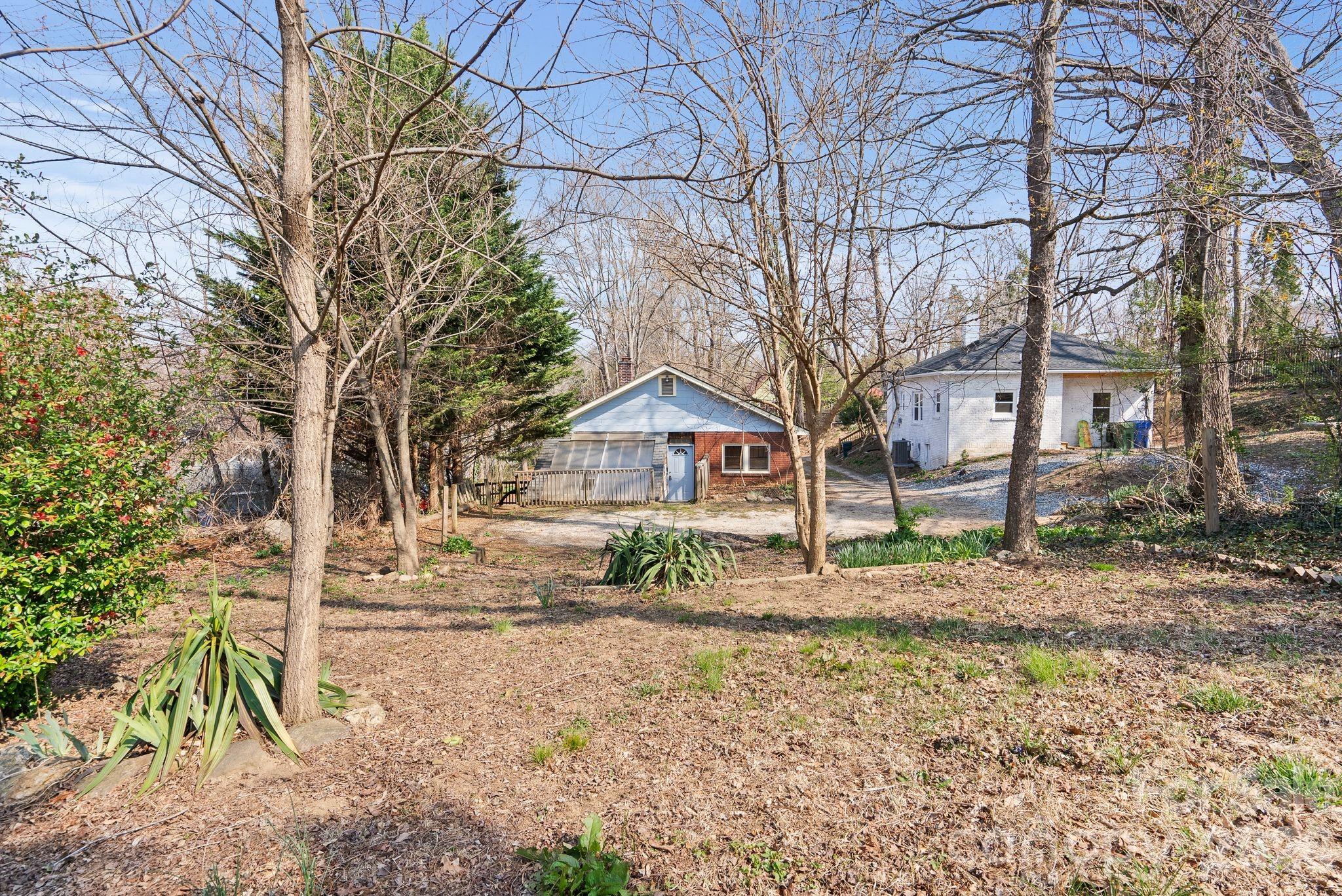 15 Conestee Place Asheville NC 28801