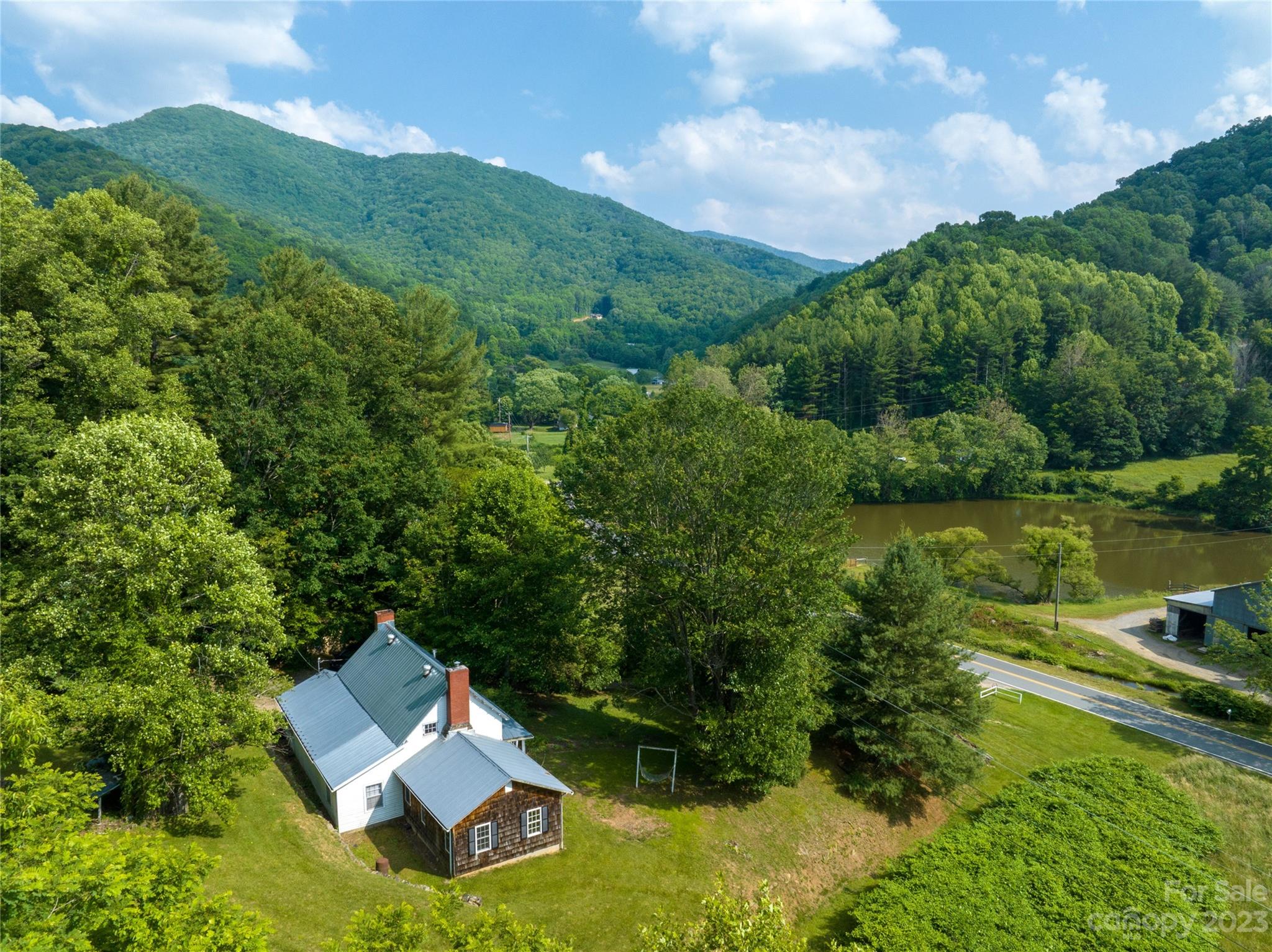 859 Bolens Creek Road Burnsville NC 28714