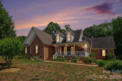 112 Hancock Crossing Clover SC 29710