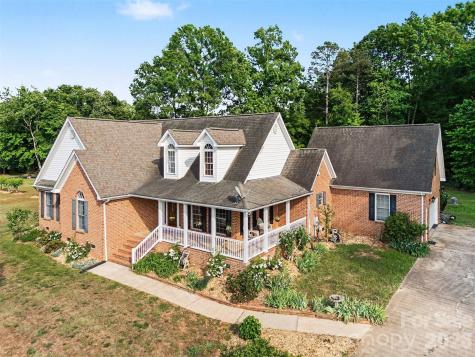 112 Hancock Crossing Clover SC 29710