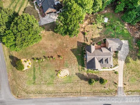 112 Hancock Crossing Clover SC 29710