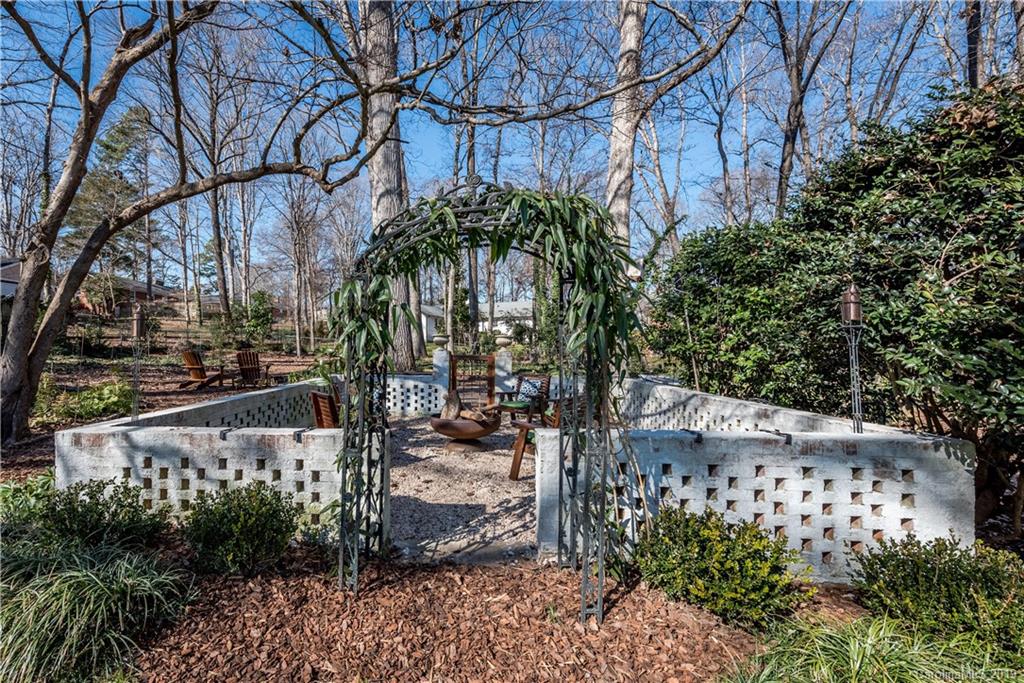 6334 Fair Valley Drive Charlotte NC 28226
