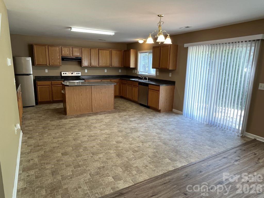 14043 Pinyon Pine Lane Charlotte NC 28215