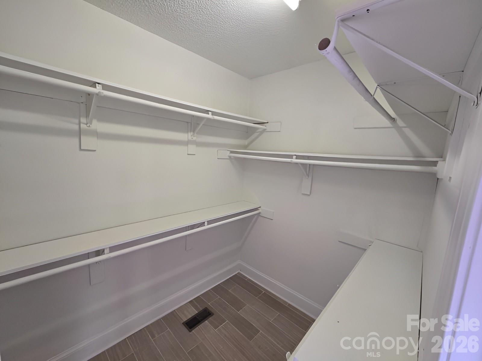 9011 Coleshire Court Charlotte NC 28269