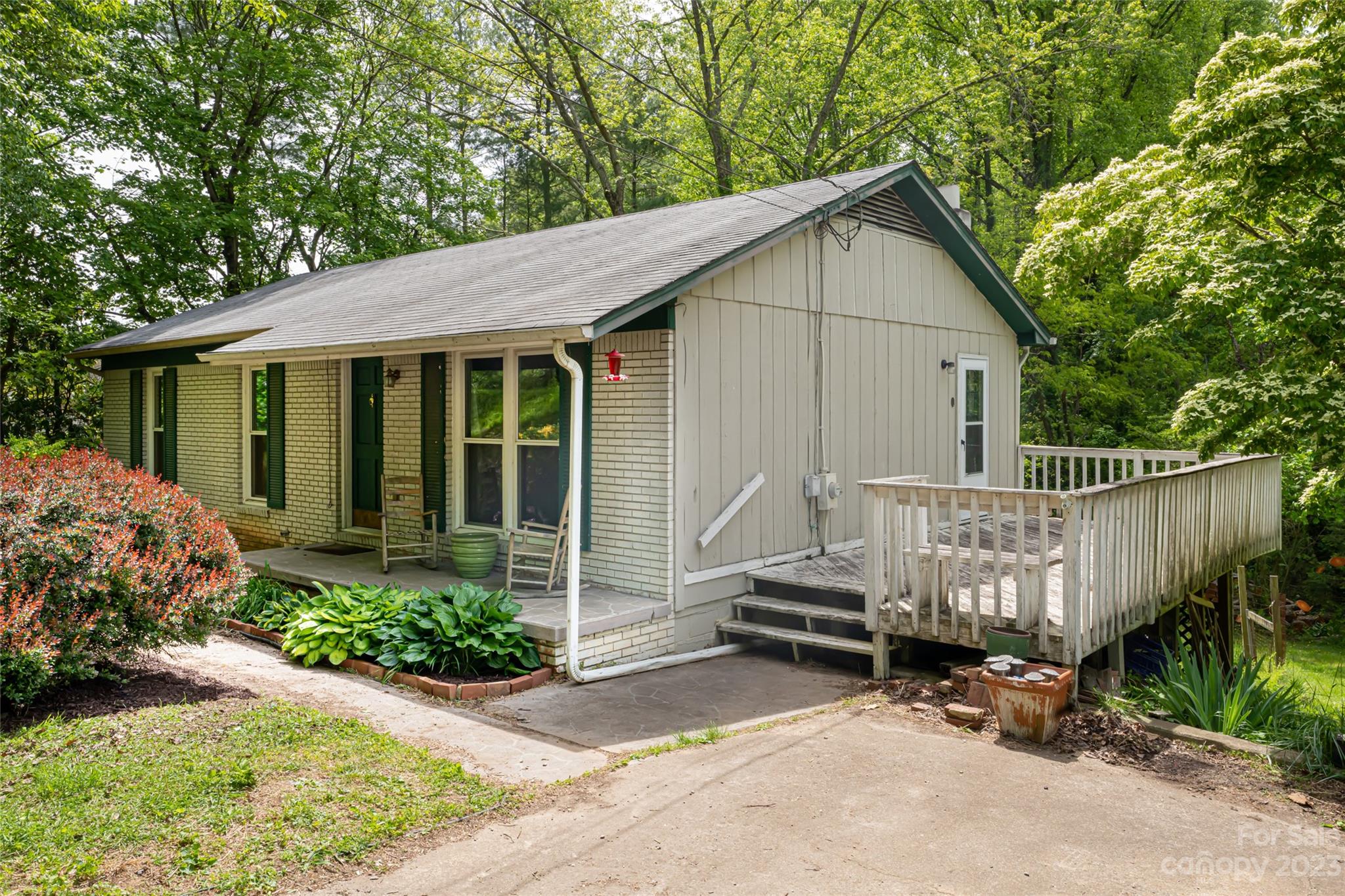 71 Melton Road Candler NC 28715