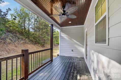 409 Huntington Woods Street Lenoir NC 28645