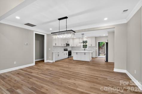 409 Huntington Woods Street Lenoir NC 28645