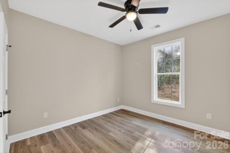 409 Huntington Woods Street Lenoir NC 28645