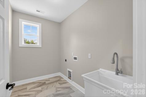 409 Huntington Woods Street Lenoir NC 28645
